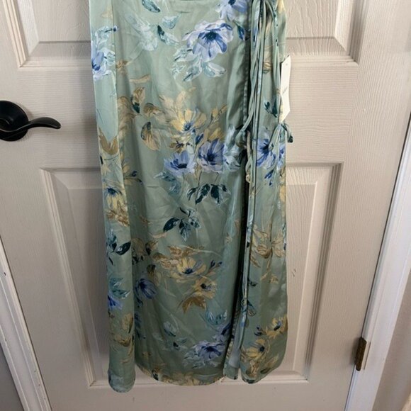 Bohme Floral Wrap Dress NWT Sz Medium Blue & Green - Picture 3 of 16